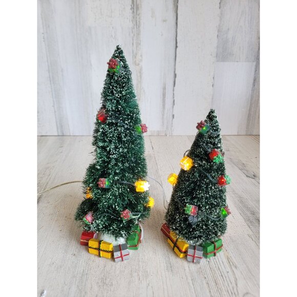 Dept 56 53617 Lighted Christmas Gift Trees accessory Xmas - Picture 2 of 10